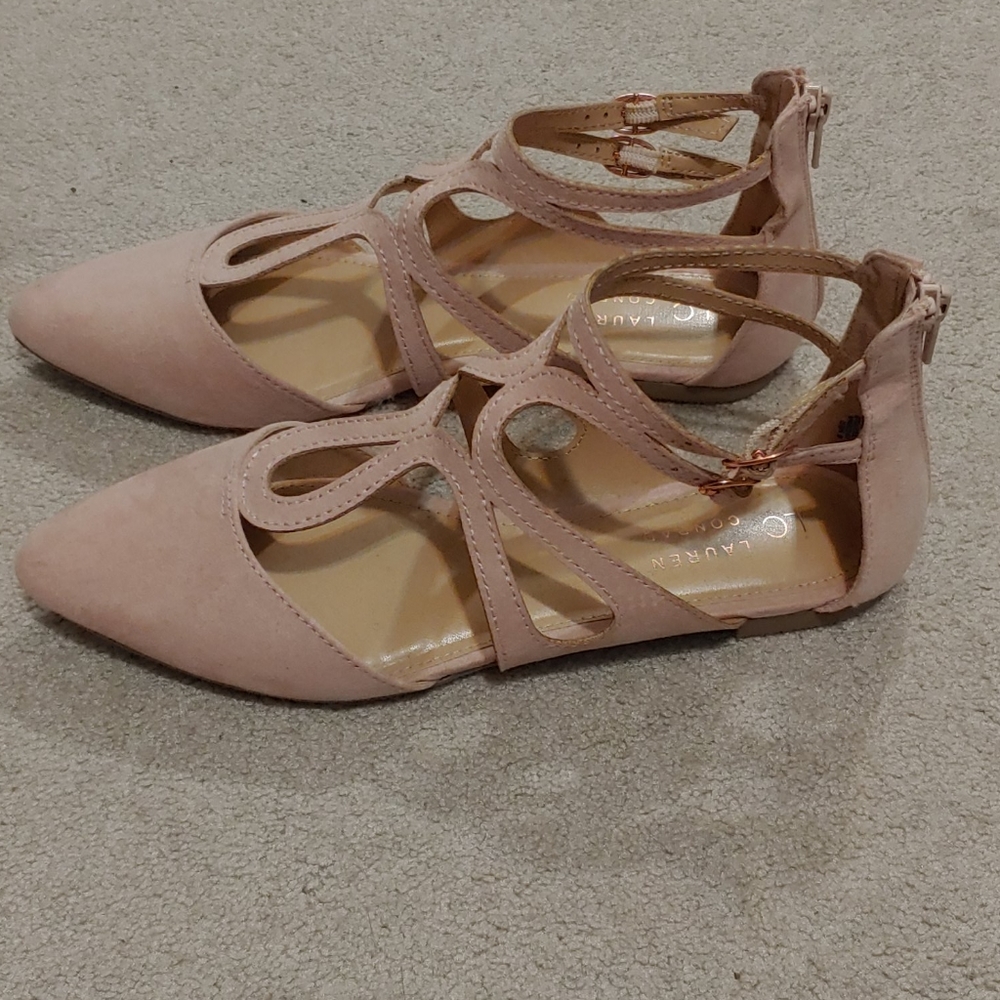Shoes - Picture 2 of 4
